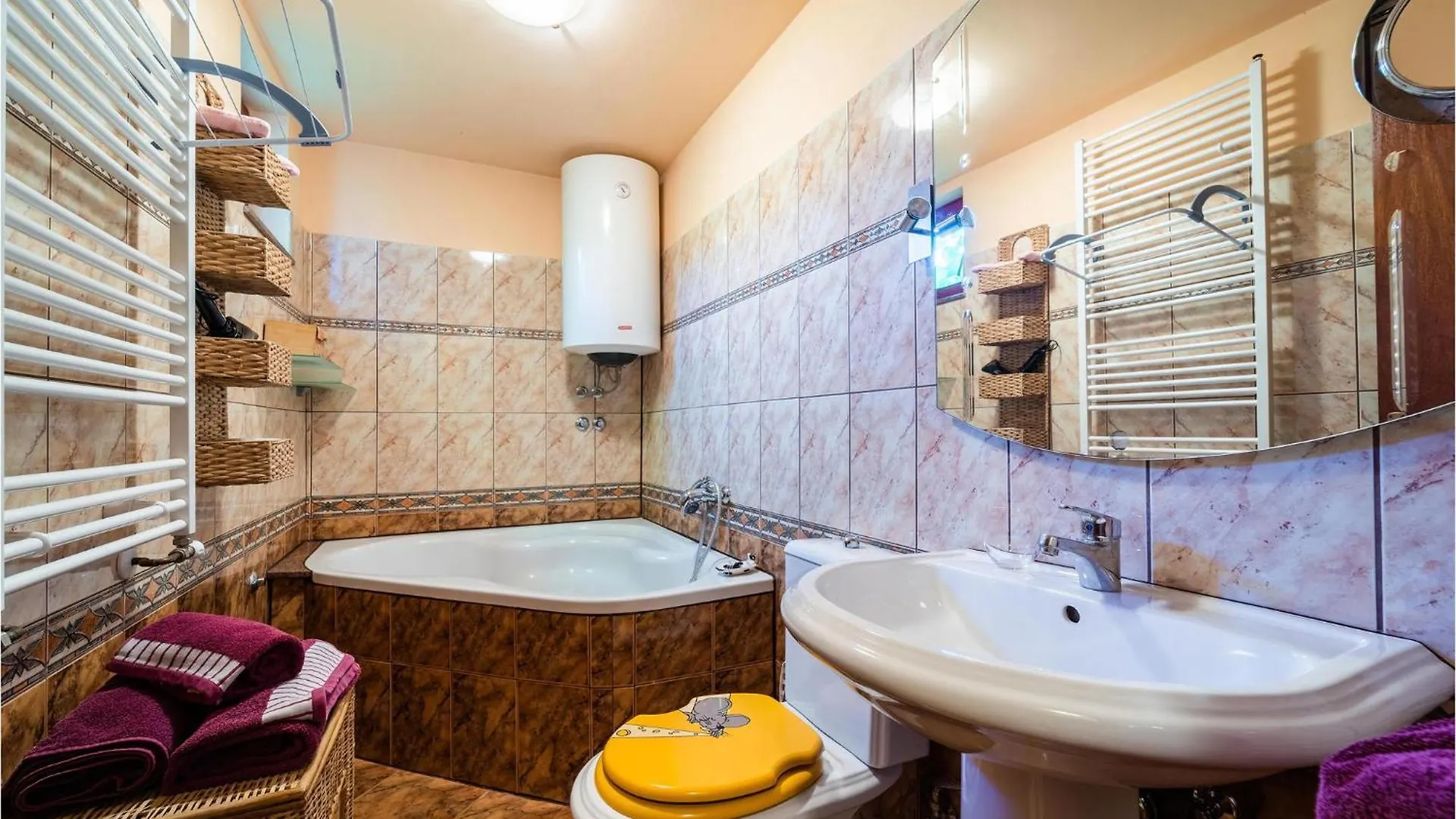 Lovely Home In Veliki Vareski With Kitchen 0*,