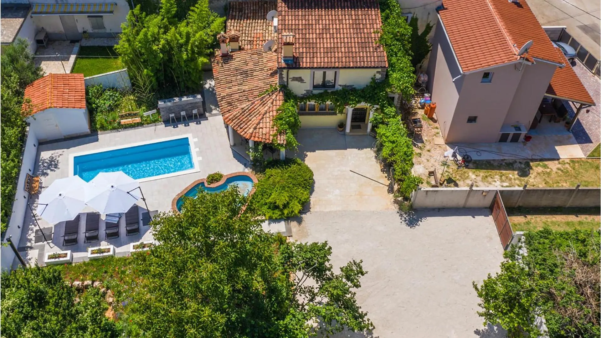 Сasa de vacaciones Lovely Home In Veliki Vareski With Kitchen Croacia