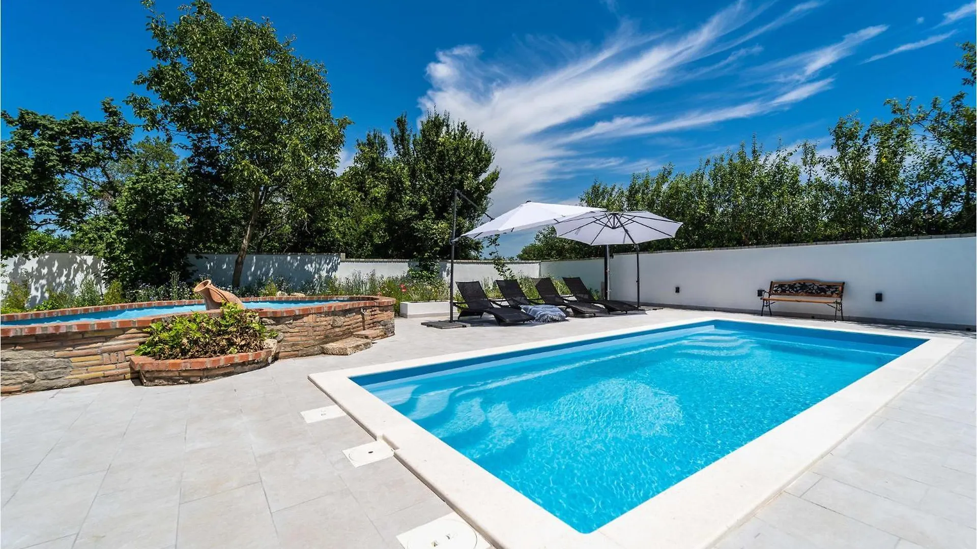 Сasa de vacaciones Lovely Home In Veliki Vareski With Kitchen